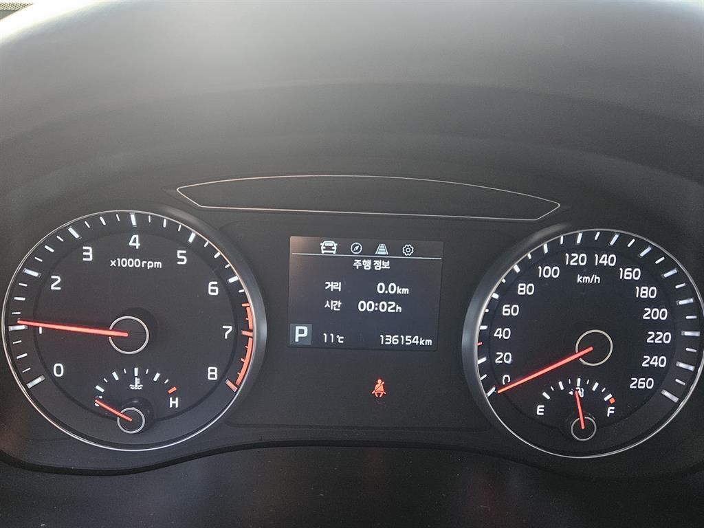 KIA K7 - Vista 10