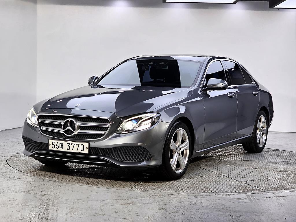 Mercedes Benz E class 2017 Gris - Importación desde Corea - HF Imports Iquique - Foto 1