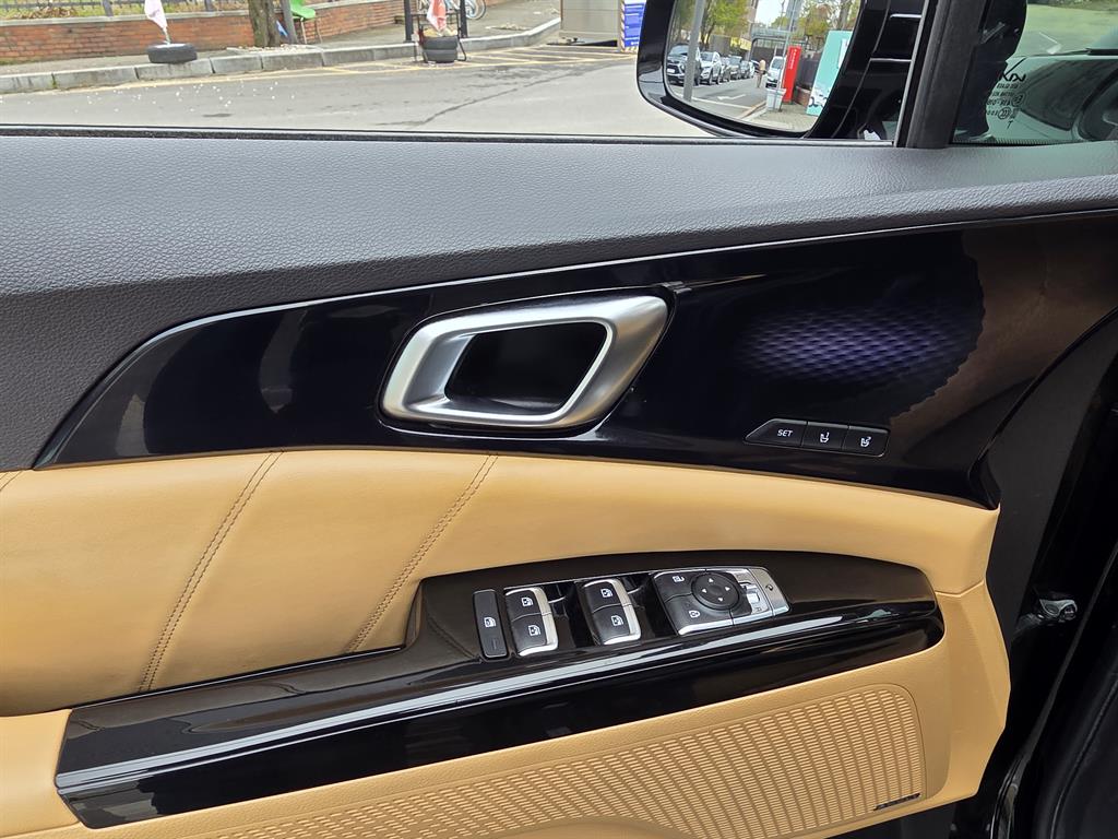 KIA Carnival - Vista 7