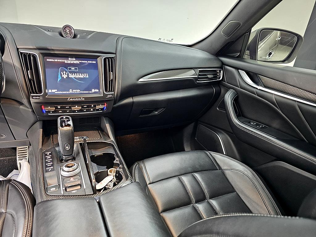 Maserati Levante - Vista 10