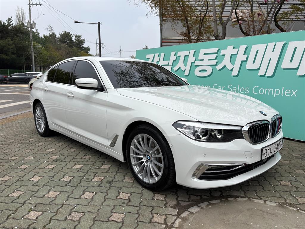 BMW 5 Series - Vista 3