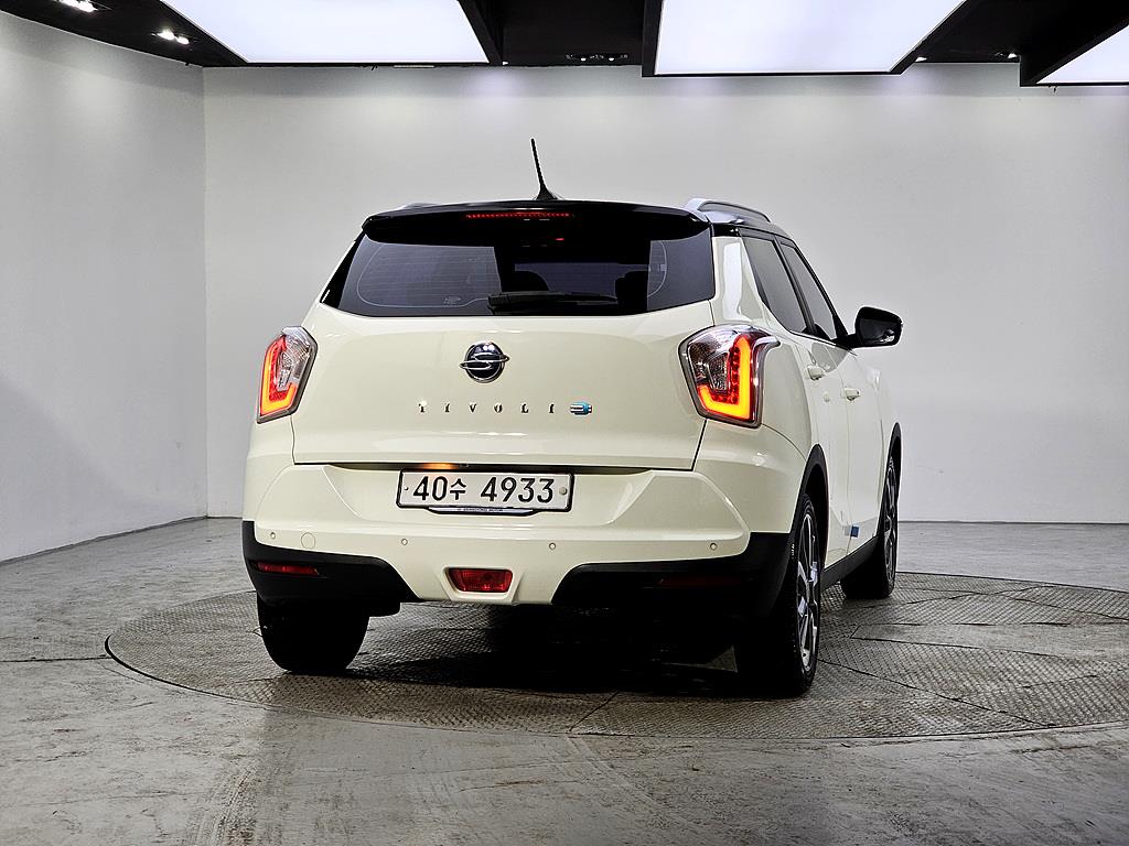 Ssangyong Tivoli - Vista 3