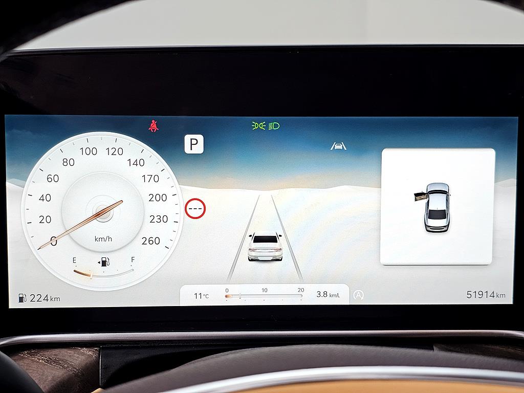 Genesis G90 - Vista 7
