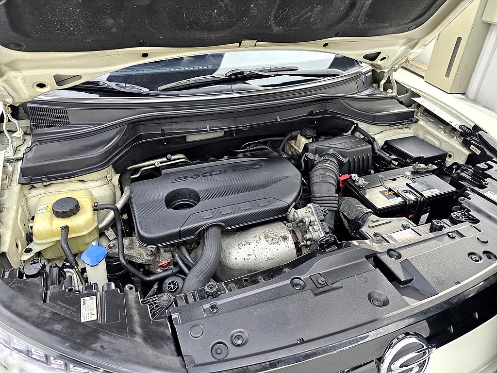 Ssangyong Tivoli - Vista 6