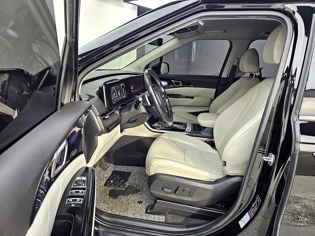 KIA Carnival - Vista 8