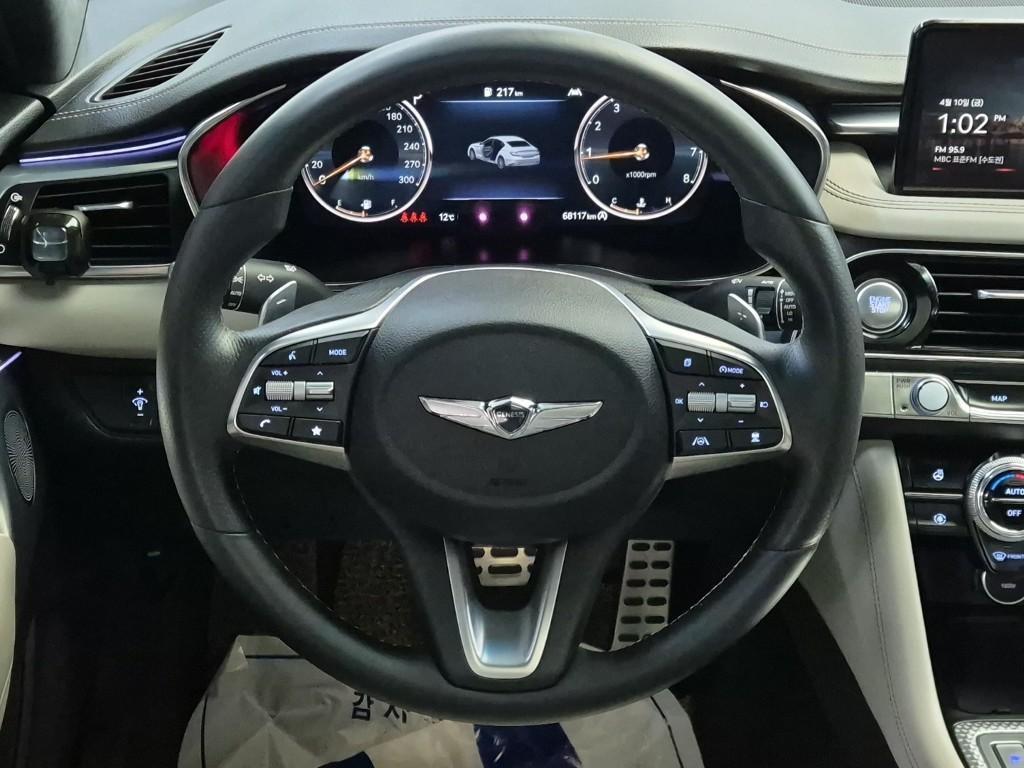 Genesis G70 - Vista 9
