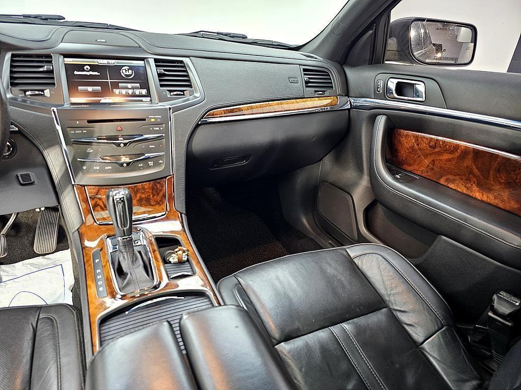 Lincoln MKS - Vista 10