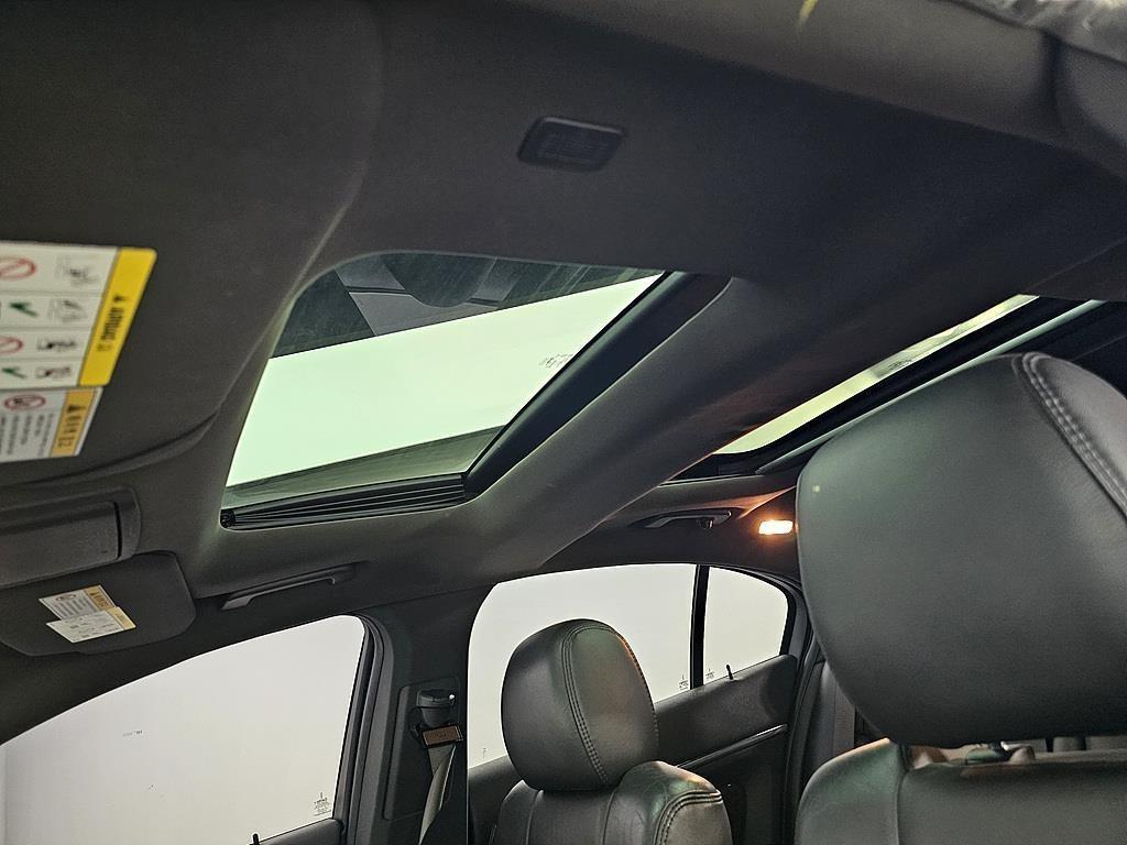 Lincoln MKS - Vista 12