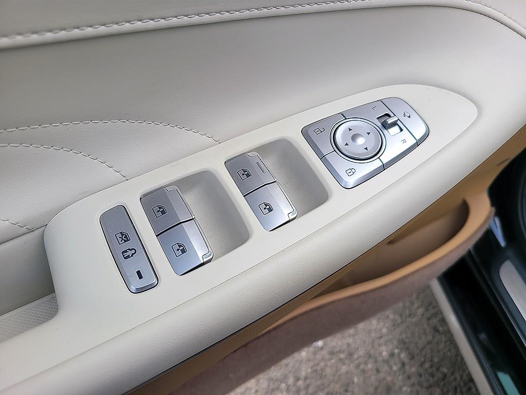 HYUNDAI Grandeur - Vista 12