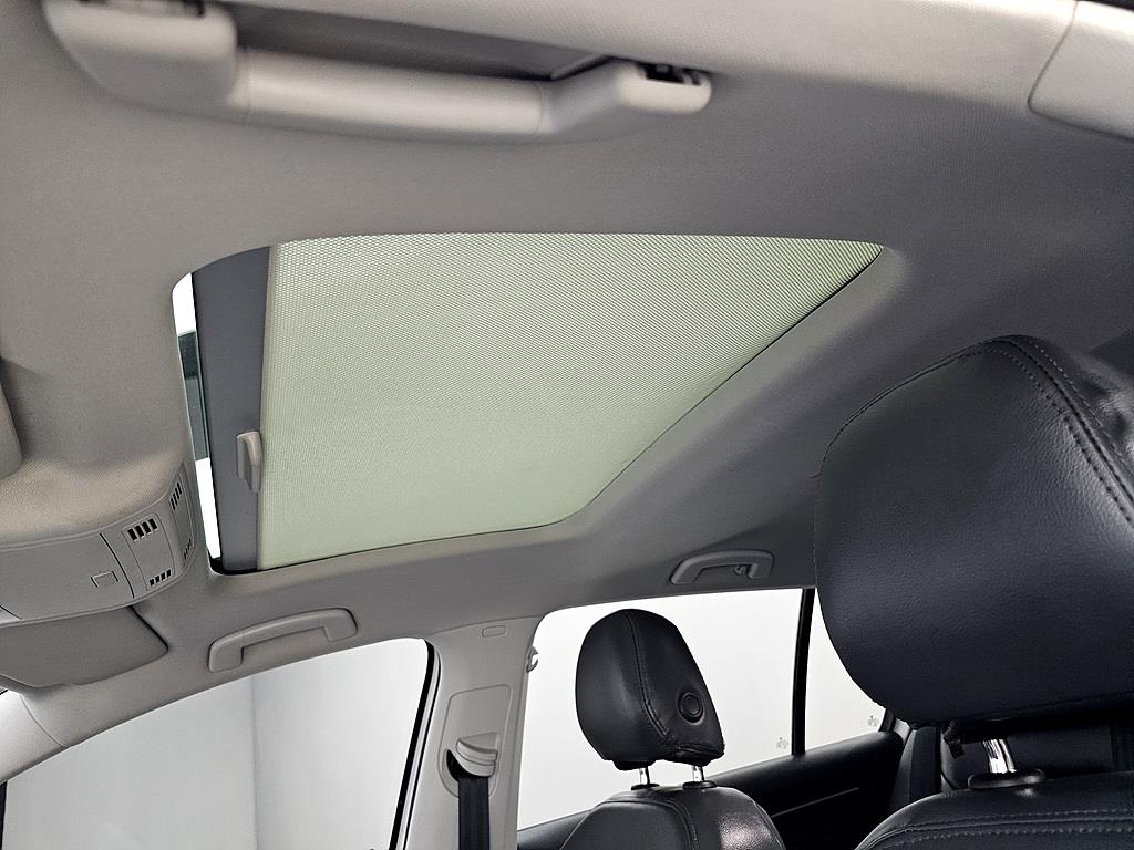 Volkswagen Golf - Vista 12