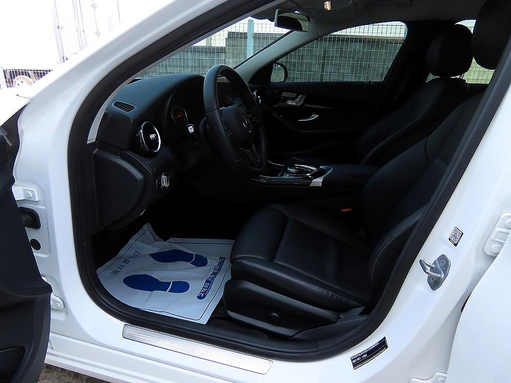 Mercedes Benz C Class - Vista 5