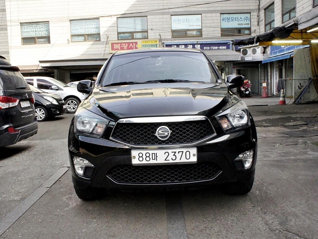 Ssangyong Korando 2016 Negro - Importación desde Corea - HF Imports Iquique - Foto 1