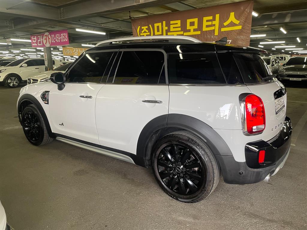 Mini Countryman - Vista 4