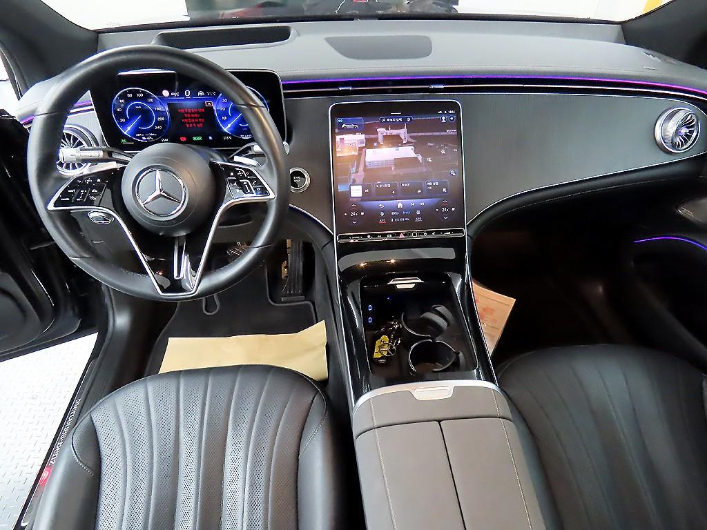 Mercedes Benz EQS - Vista 7