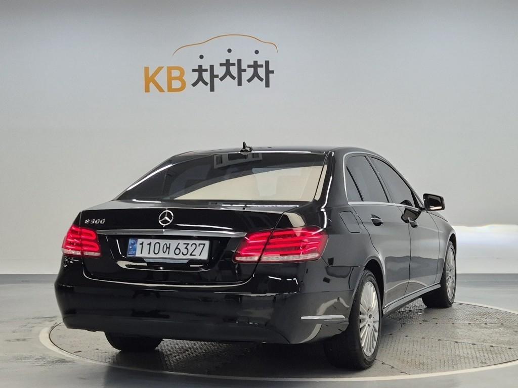 Mercedes Benz E class - Vista 2