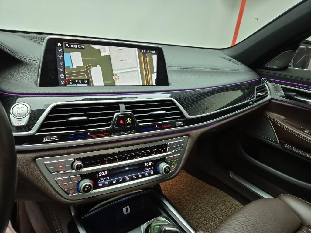 BMW 7 Series - Vista 9