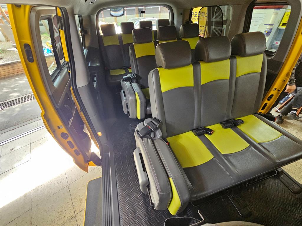 HYUNDAI Starex 2019 Amarillo - Importación desde Corea - HF Imports Iquique - Foto 16