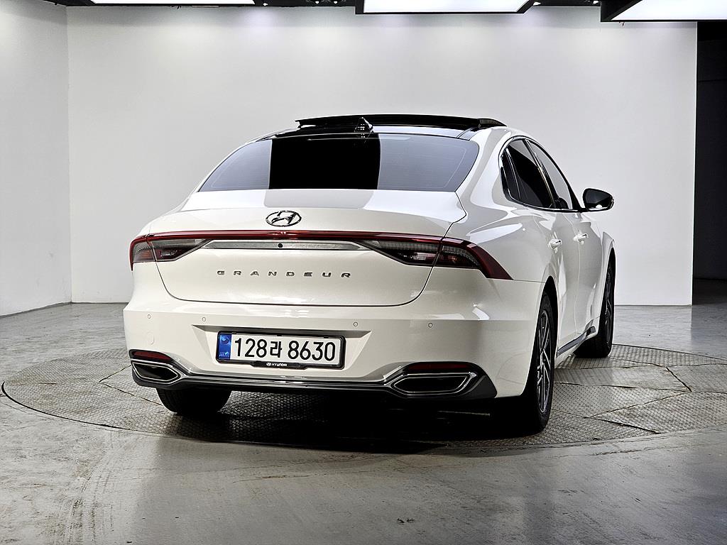 HYUNDAI Grandeur - Vista 3