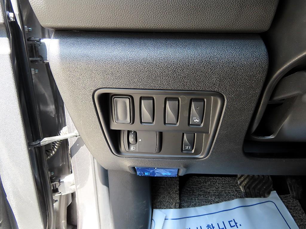 SAMSUNG QM6 - Vista 12