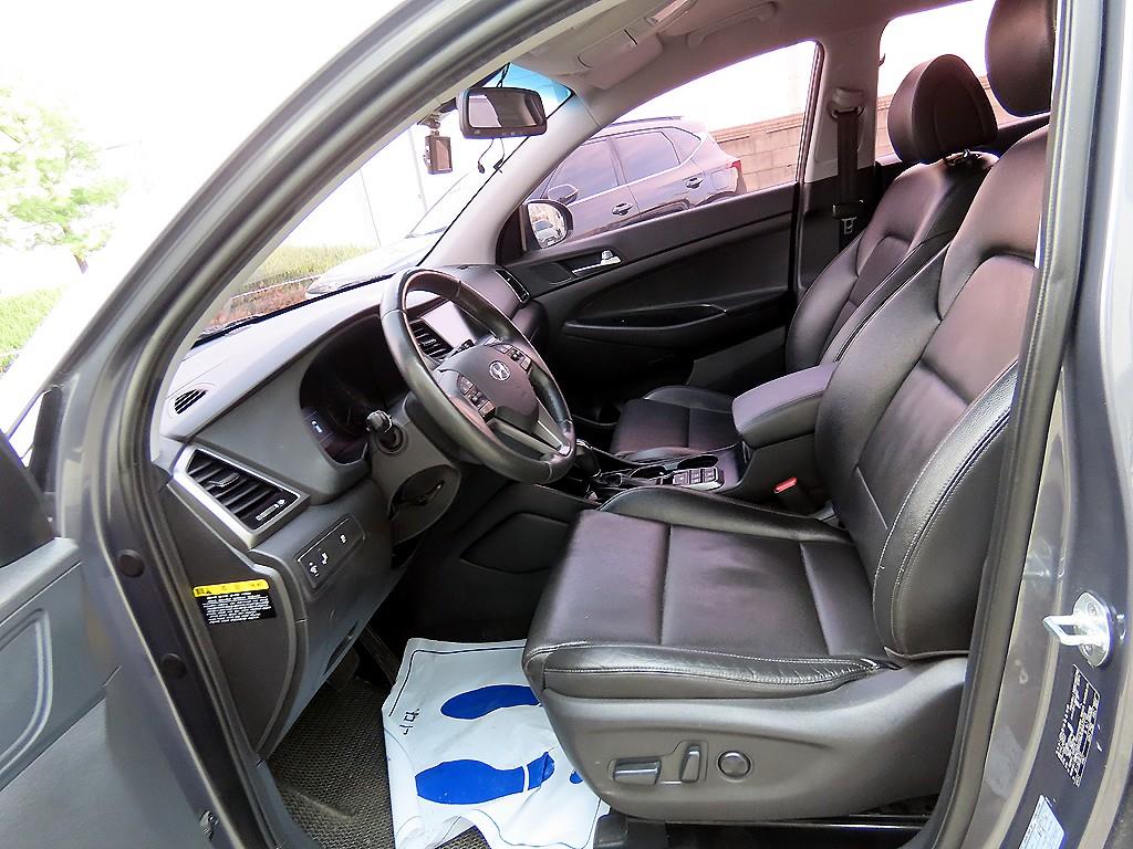 HYUNDAI Tucson - Vista 5