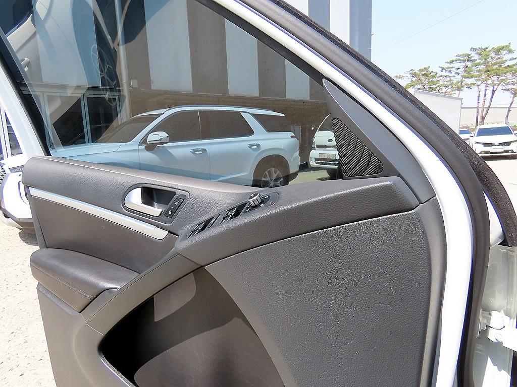Volkswagen Tiguan - Vista 11