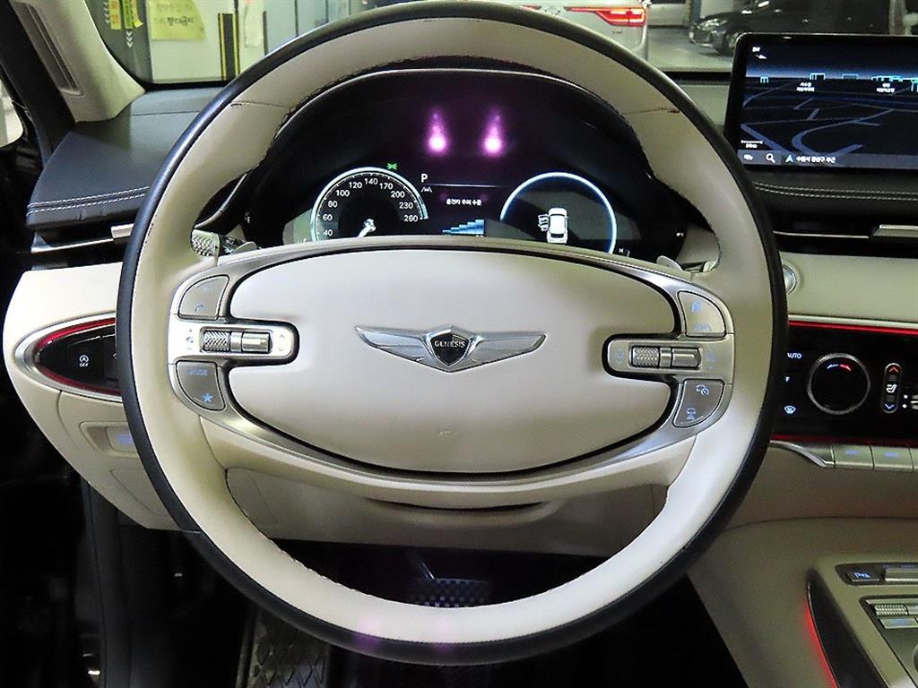 Genesis GV70 - Vista 8