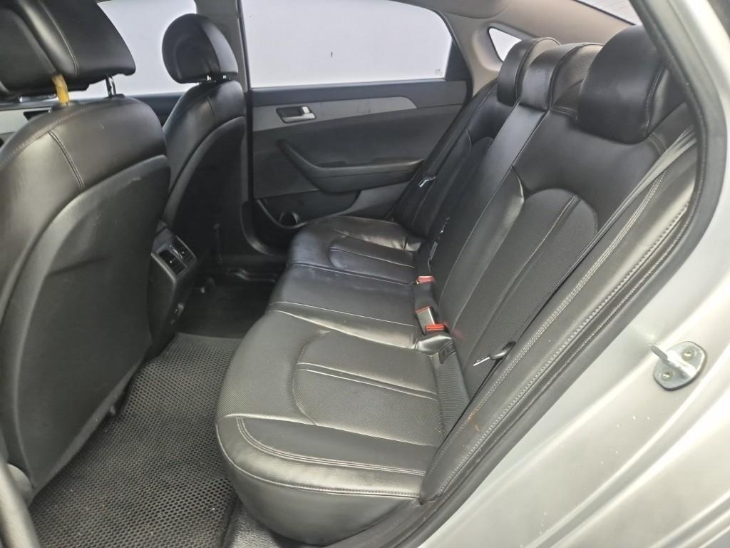 HYUNDAI Sonata - Vista 12