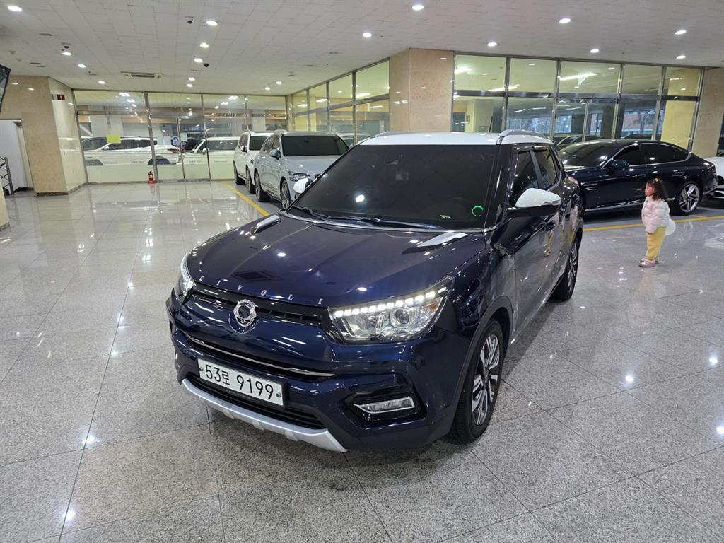 Ssangyong Tivoli 2019 Azul - Importación desde Corea - HF Imports Iquique - Foto 1