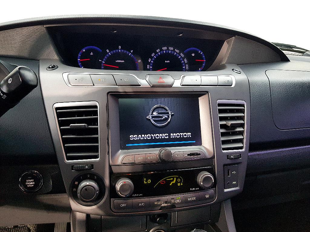 Ssangyong Korando 2015 Negro - Importación desde Corea - HF Imports Iquique - Foto 14