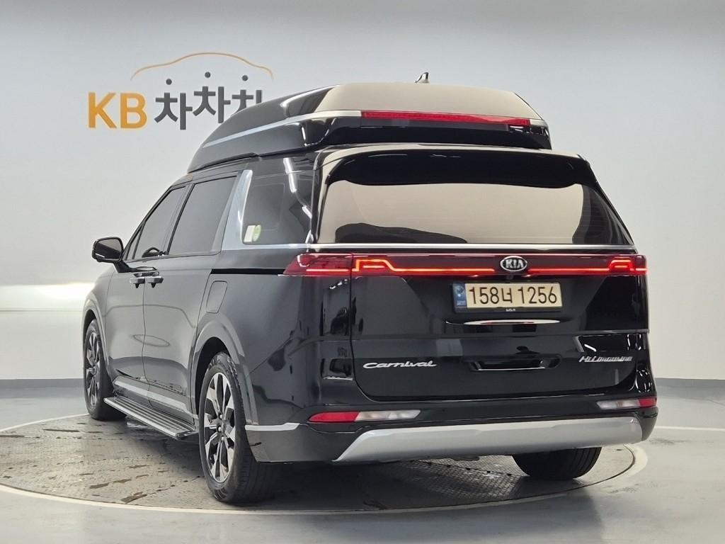 KIA Carnival - Vista 2