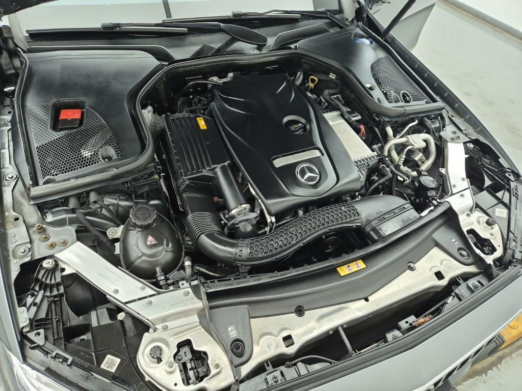 Mercedes Benz E class - Vista 6