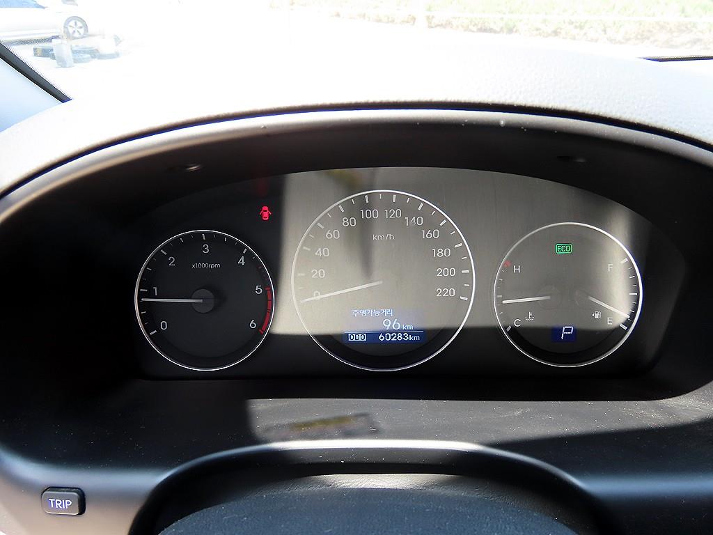 HYUNDAI Starex - Vista 10