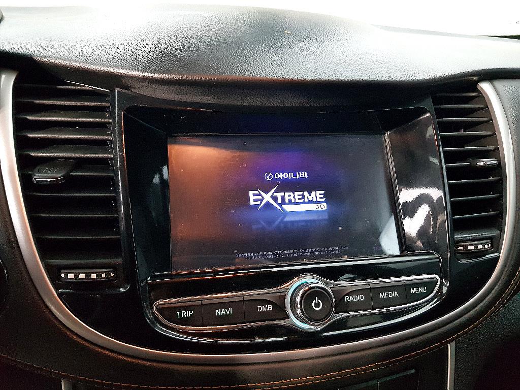 Chevrolet Trax 2019 Gris - Importación desde Corea - HF Imports Iquique - Foto 13