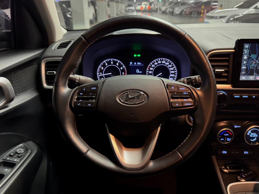 HYUNDAI Venue - Vista 8