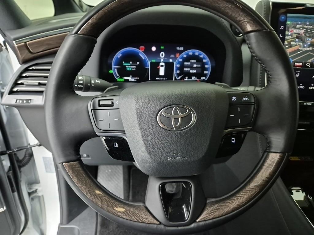 Toyota Alphard - Vista 9