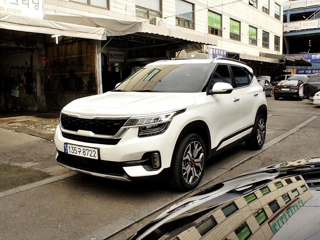 KIA Seltos - Vista 2