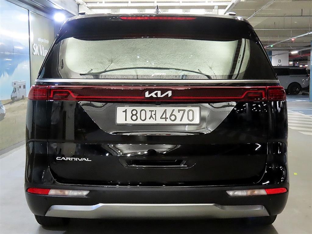 KIA Carnival - Vista 5