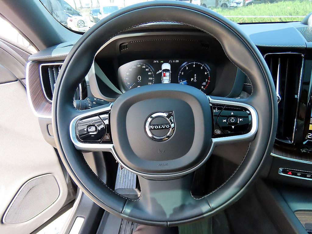 Volvo XC60 - Vista 8