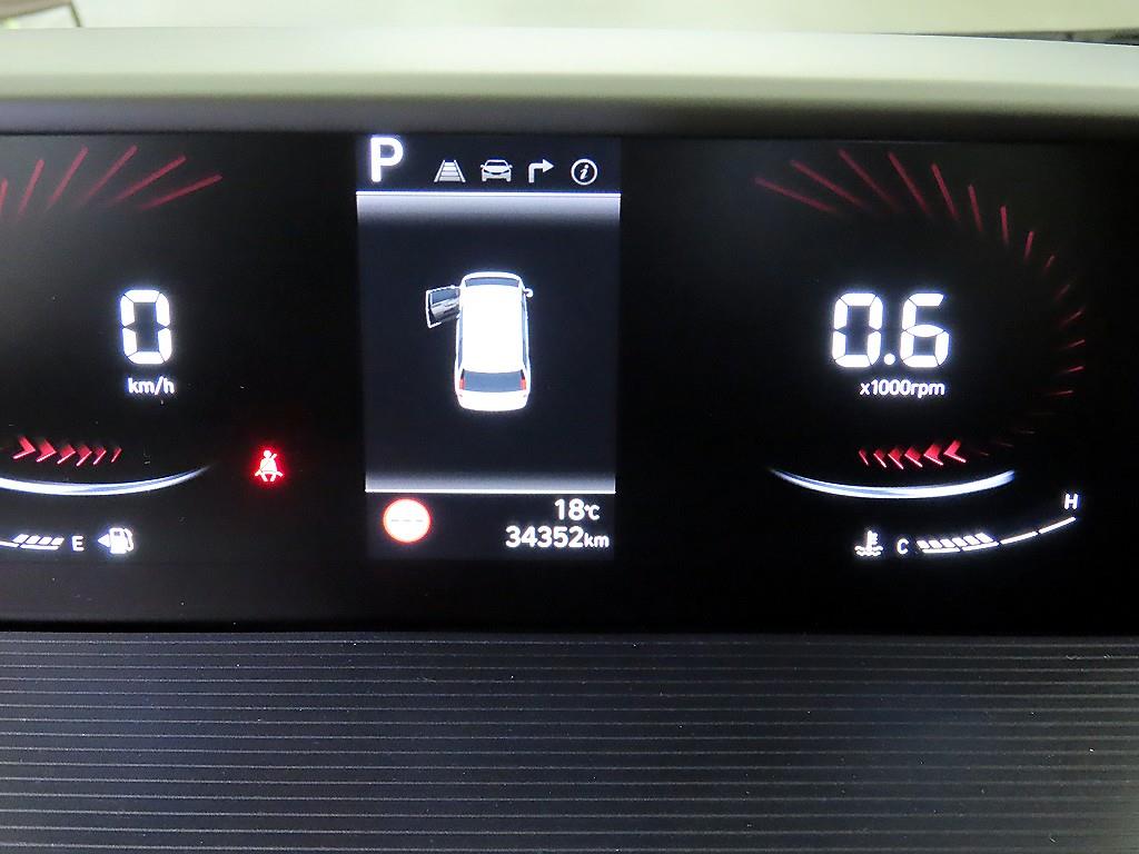 HYUNDAI Staria - Vista 8