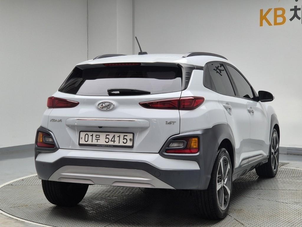 HYUNDAI Kona - Vista 3