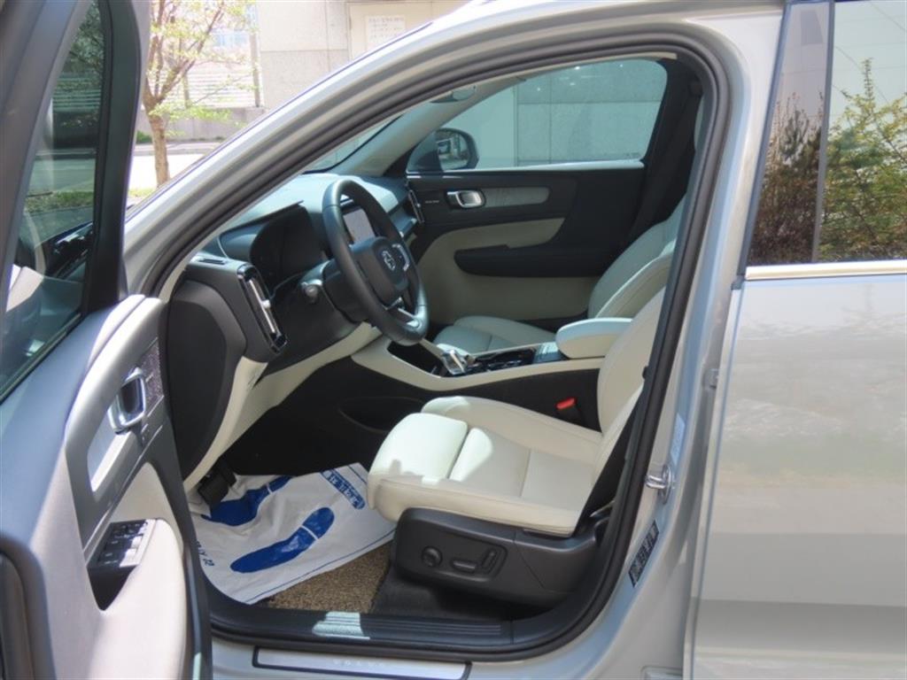 Volvo XC40 2024 - Importación desde Corea - HF Imports Iquique - Foto 13