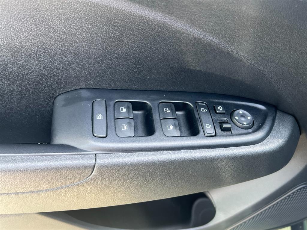 HYUNDAI Venue - Vista 9