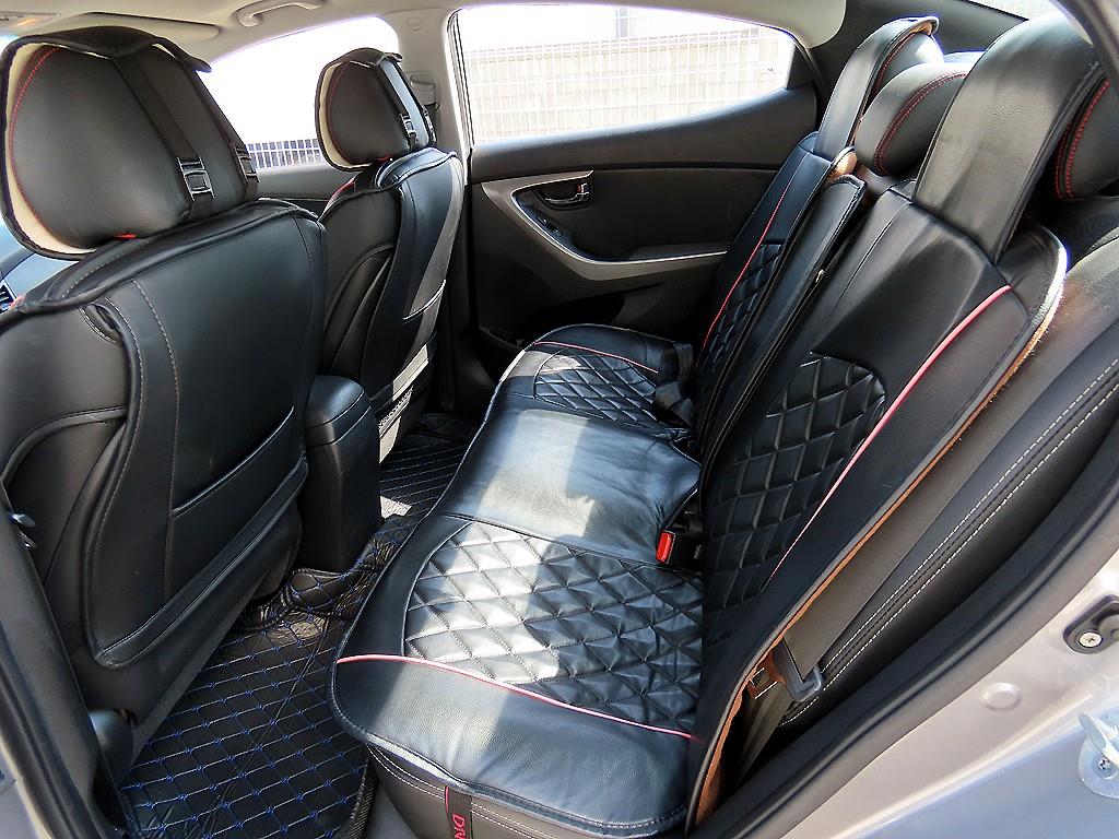 HYUNDAI Avante - Vista 6