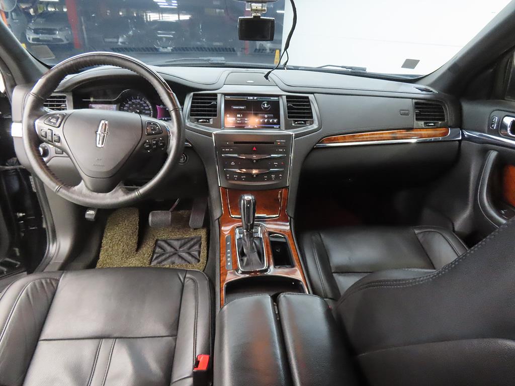 Lincoln MKS - Vista 7