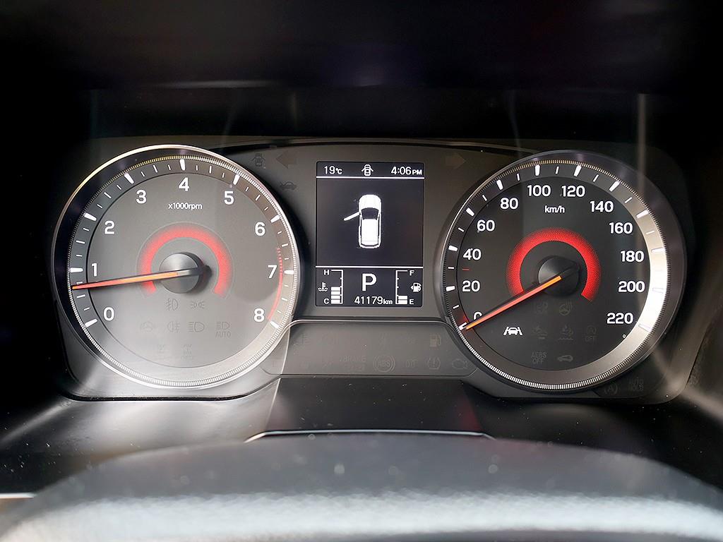 Ssangyong Tivoli - Vista 11