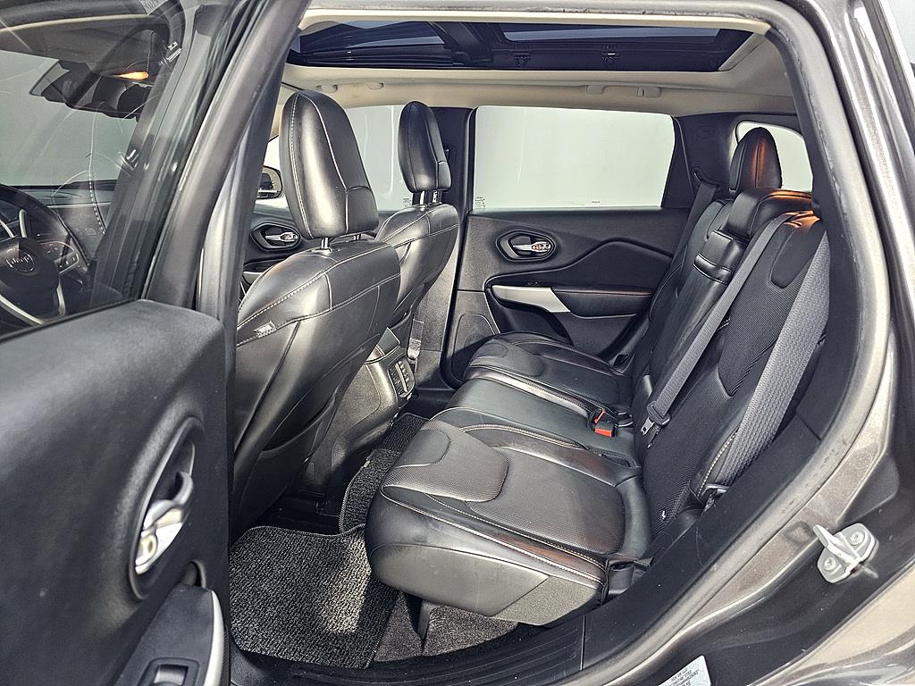 Jeep Cherokee - Vista 9