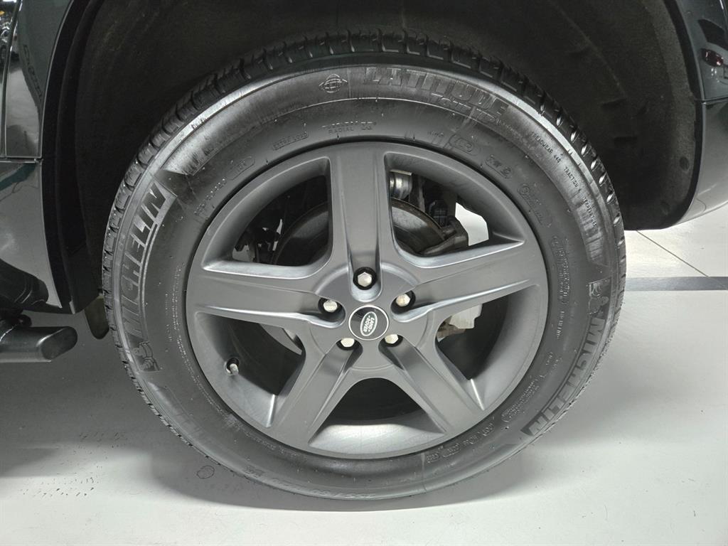 Land Rover Defender - Vista 10