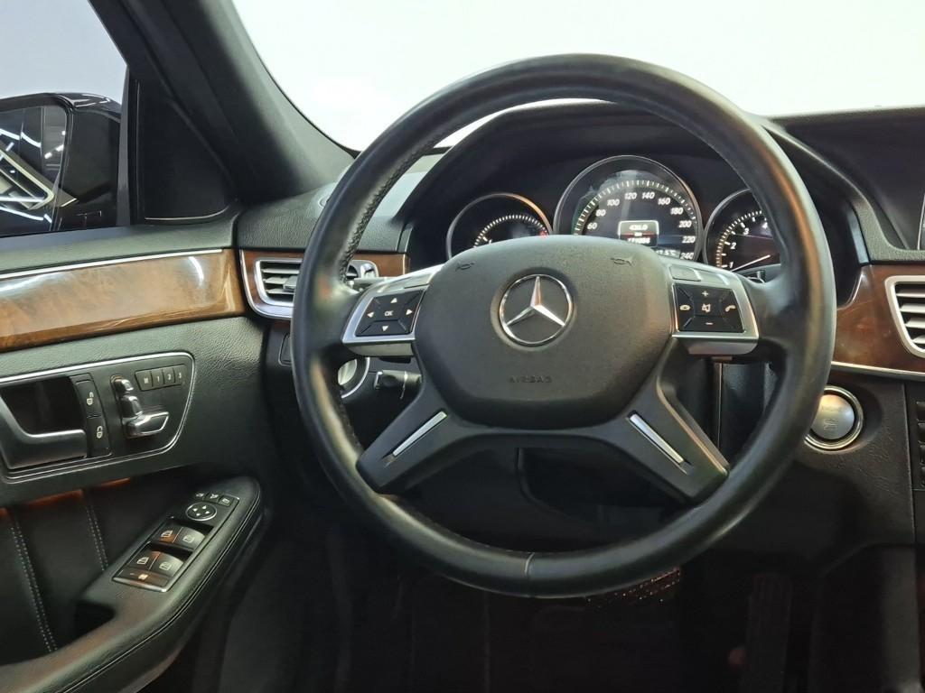 Mercedes Benz E class 2014 Negro - Importación desde Corea - HF Imports Iquique - Foto 16
