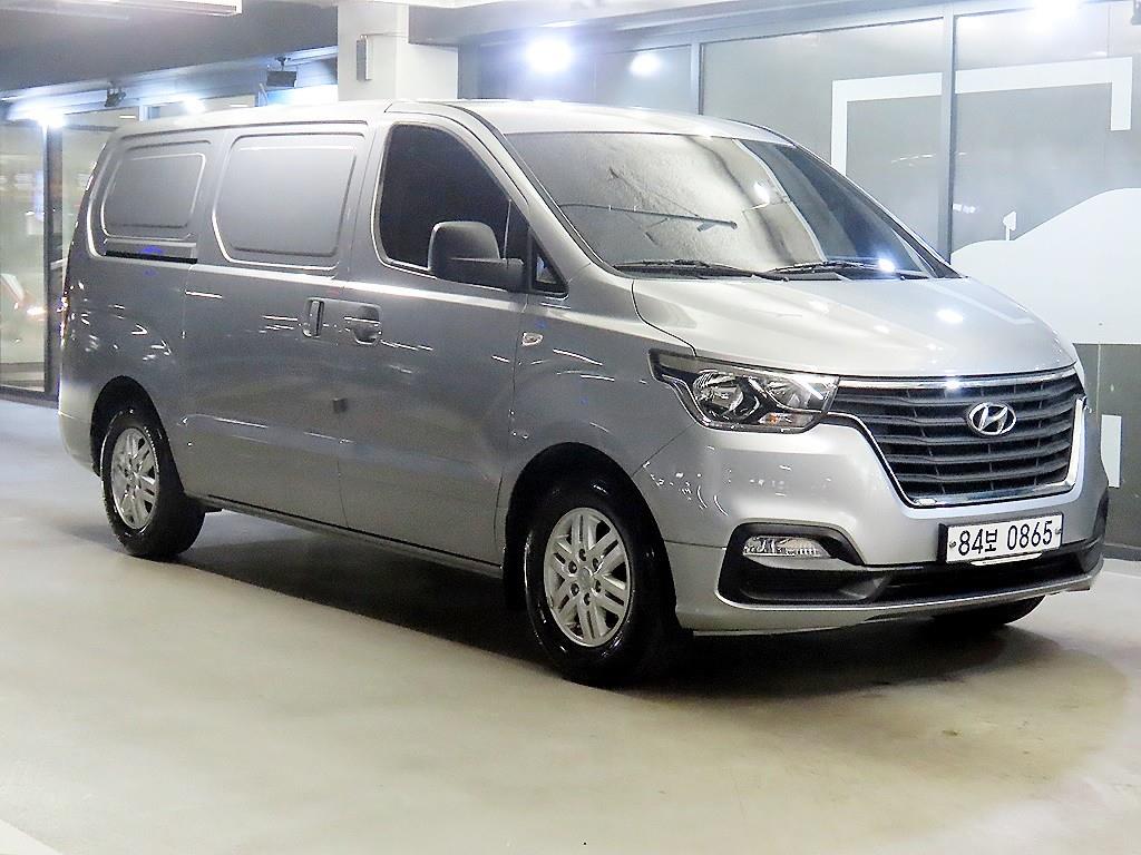 HYUNDAI Starex 2020 Gris - Importación desde Corea - HF Imports Iquique - Foto 1