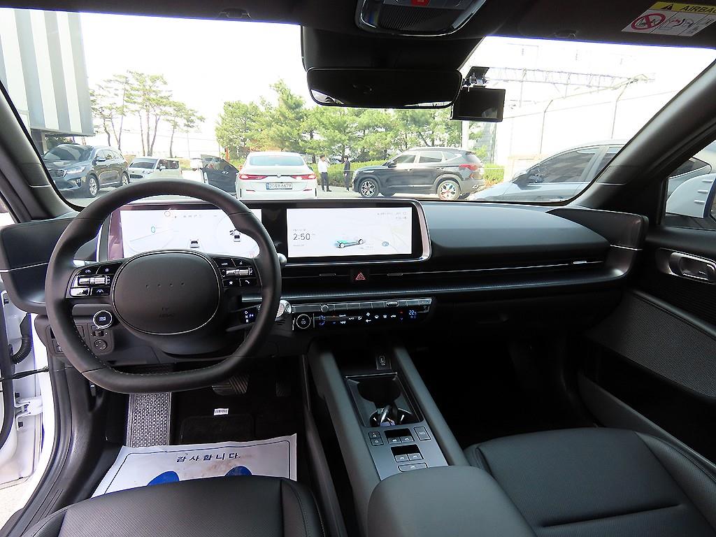 HYUNDAI Ioniq 6 - Vista 7